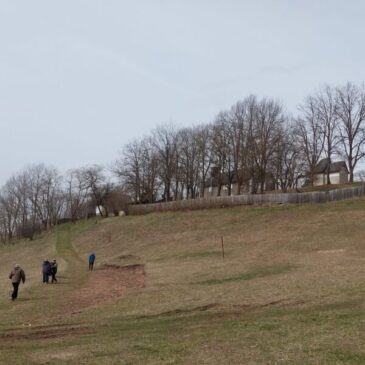 Zöld séta a Hármashalom-oltárhoz a Providentia Idősek Központjával, április 3.-án 